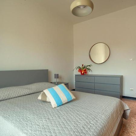 Appartamento Di Fronte Alla Pista Ciclabile Con 2 Camere Da Letto E Wifi إمبيريا المظهر الخارجي الصورة